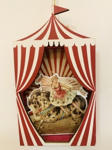 Dreveny domek cirkus 2